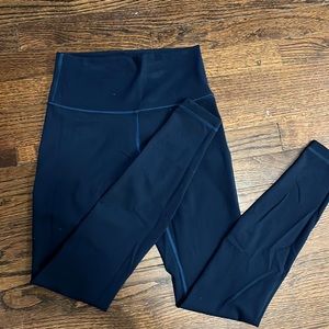 Lululemon wunder under